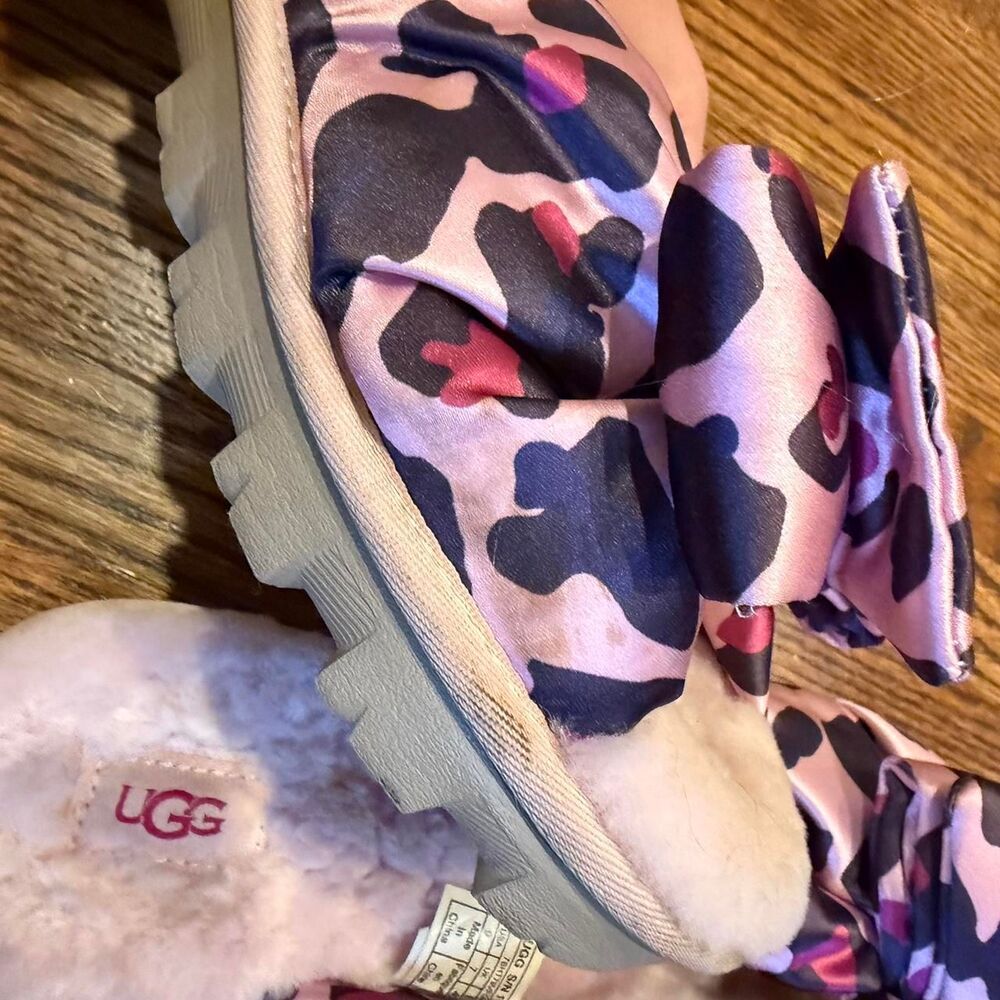 Ugg Women's Pink and Purple Slippers - Picture 3 of 6